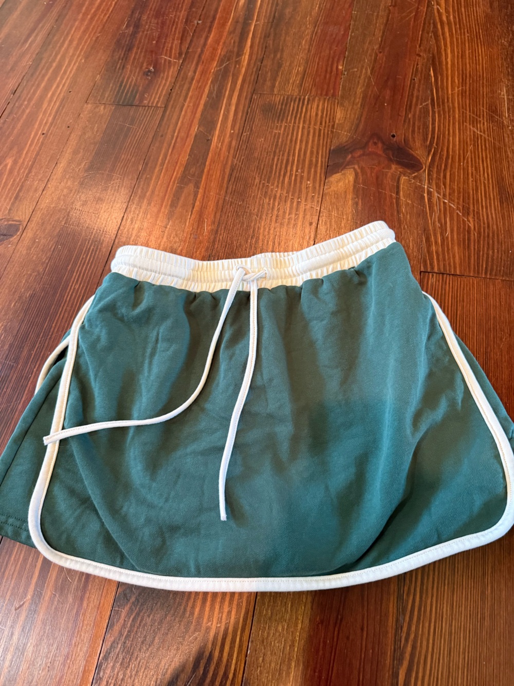 entro Dark Green Skort with White trim
